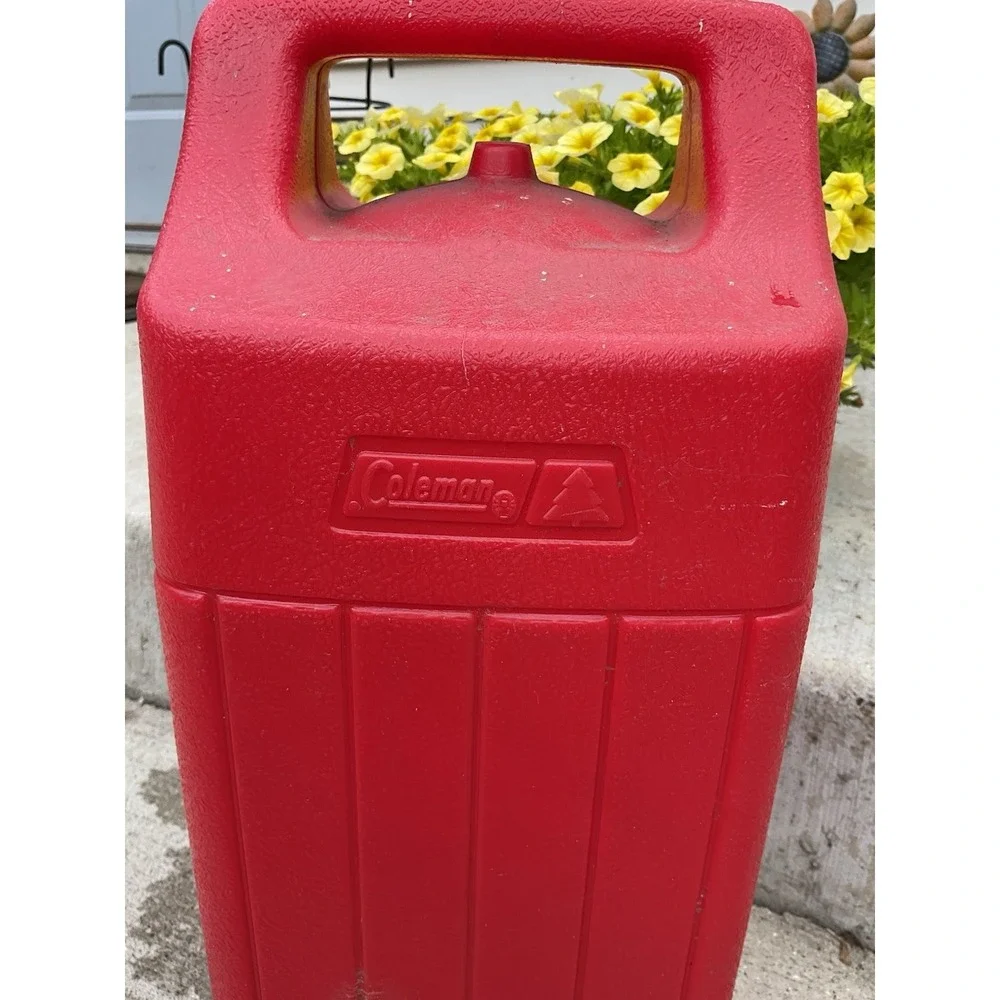 Coleman Lantern 220K Vintage 1981  With Red Case